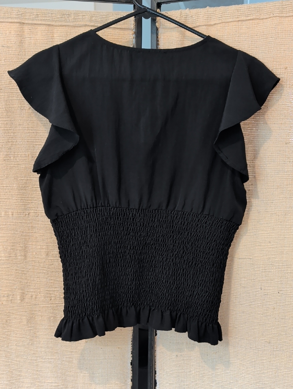 Doe & Rae Black Knot Front Crop Top - Flutter Sleeve & Hem - Size M - WORN TWICE - Picture 2 of 8